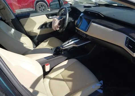 2018 Honda Clarity Plug-In Hybrid Touring z USA, uszkodzony, nr VIN JHMZC5F31JC020561